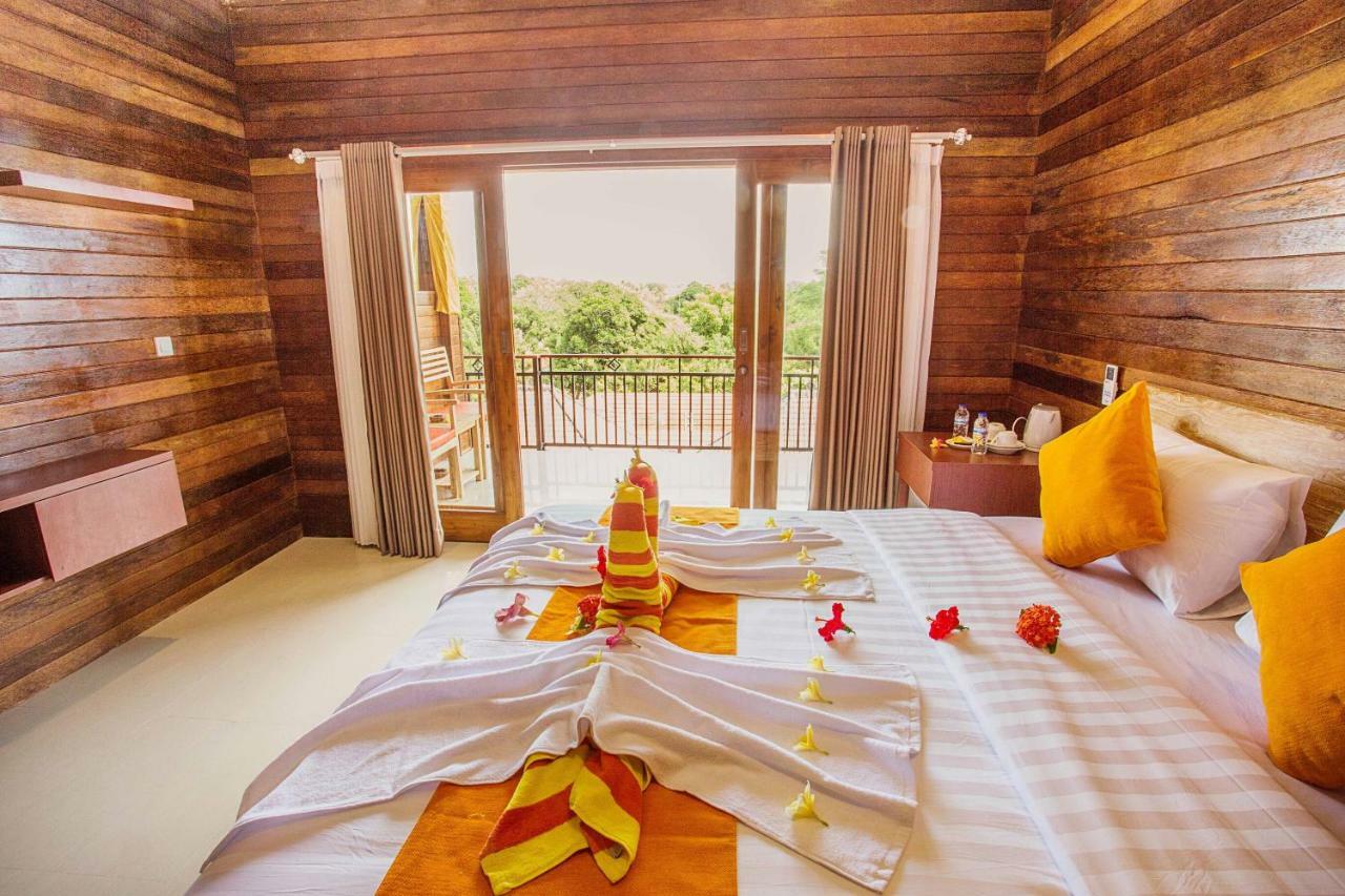 Dinatah Lembongan Villas Hotel 4*