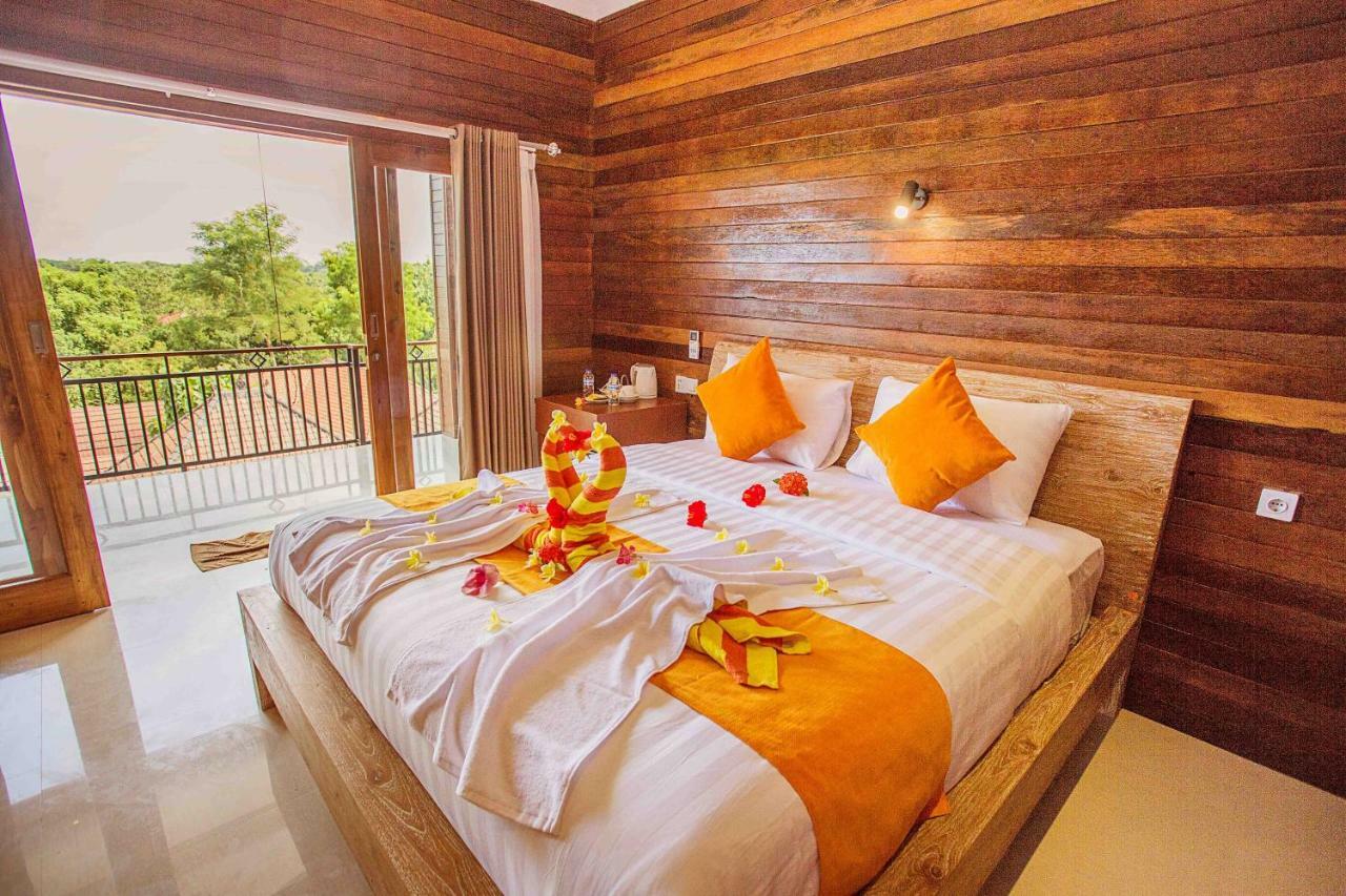 Hotel Dinatah Lembongan Villas 4*