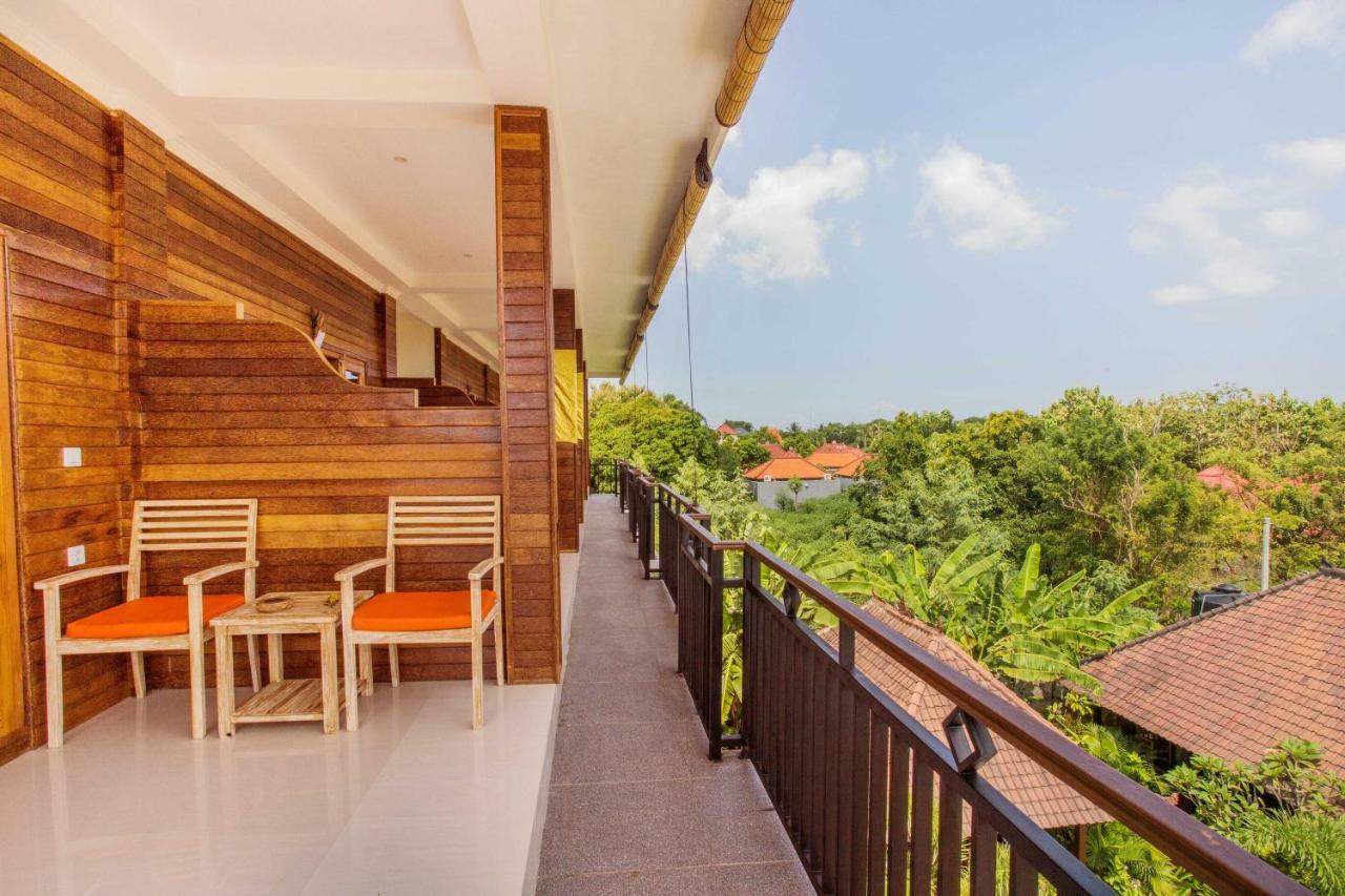Hotel Dinatah Lembongan Villas 4*