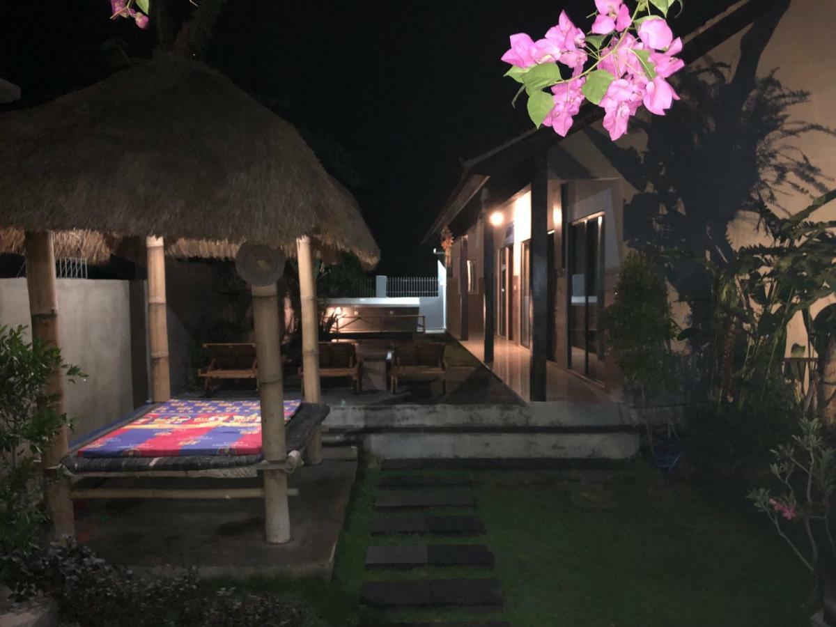 Homestay Pluto House *