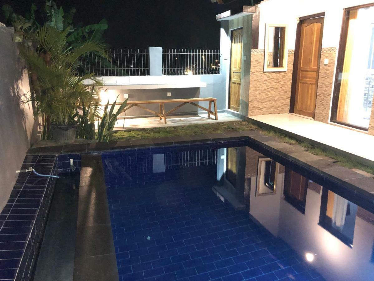 Homestay Pluto House *