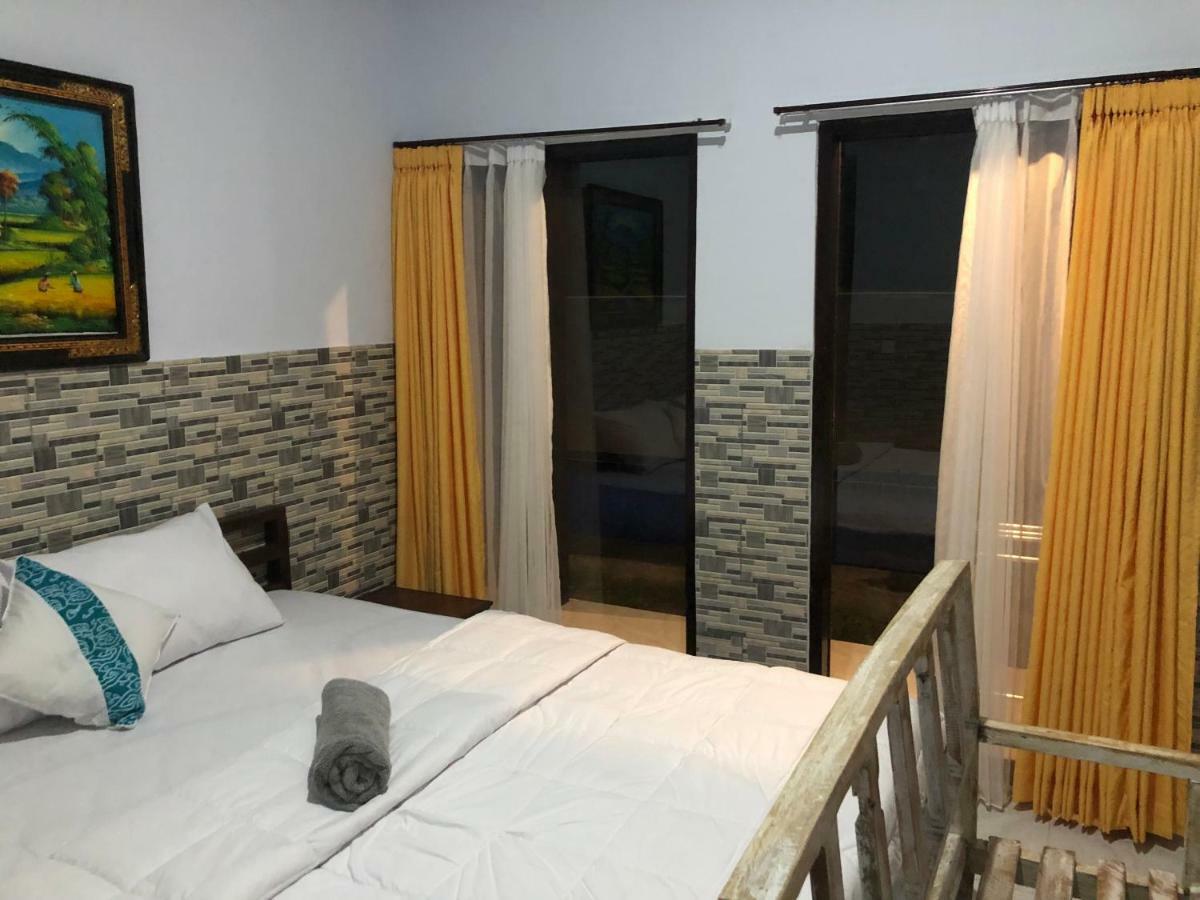 Pluto House Homestay *