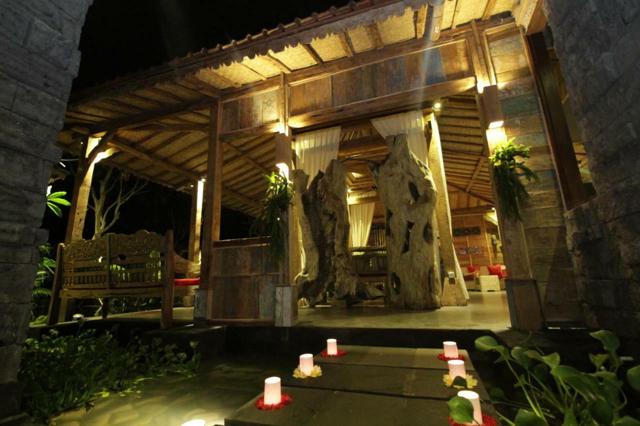 Villa Virgin *