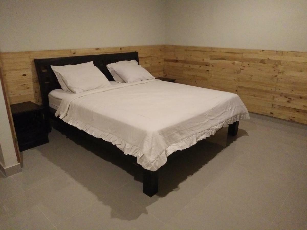 Made House And Sanur (Bali)