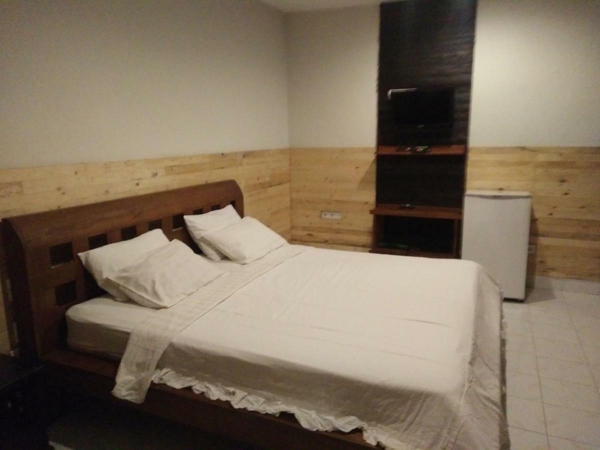 Homestay Made House And *