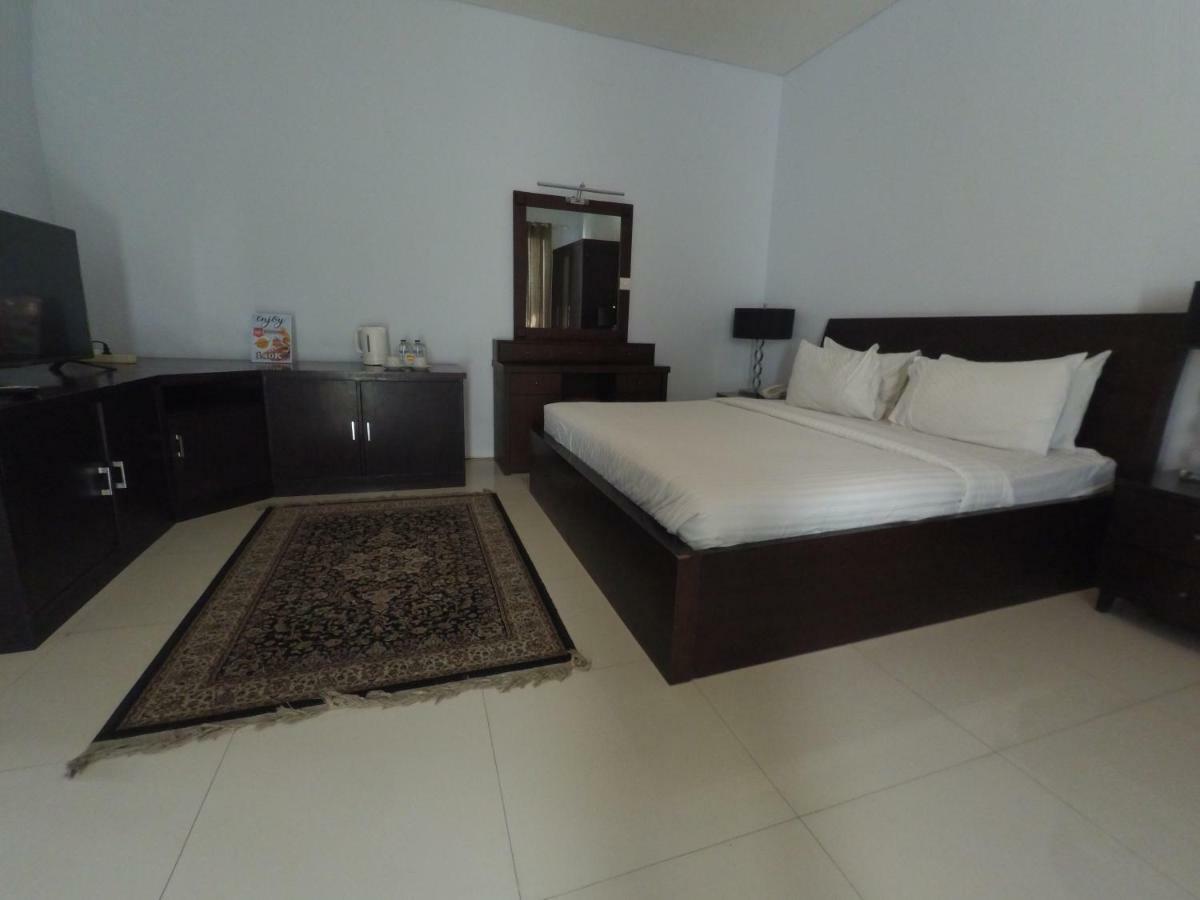 Hotel The Radiant & 3*