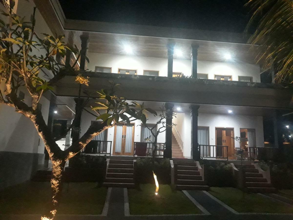 Davu Sundara Uluwatu (Bali)