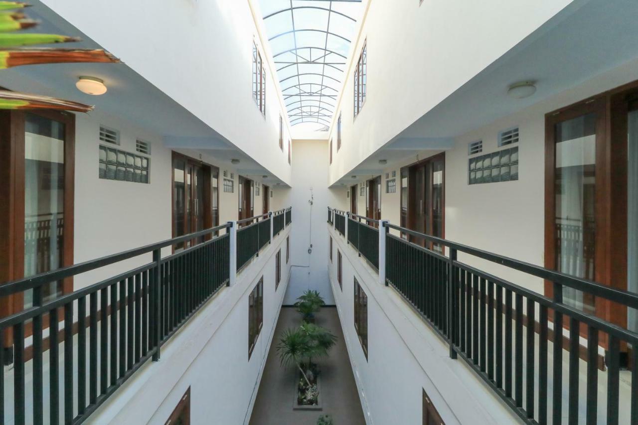 Aparthotel Legian Village 3*