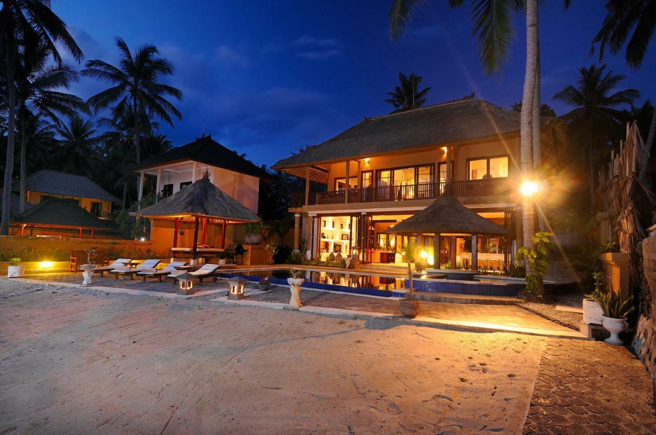 Talia Vashti - Oceanfront With Private Sea Access, Pool & Cook Villa Candi Dasa (Bali)