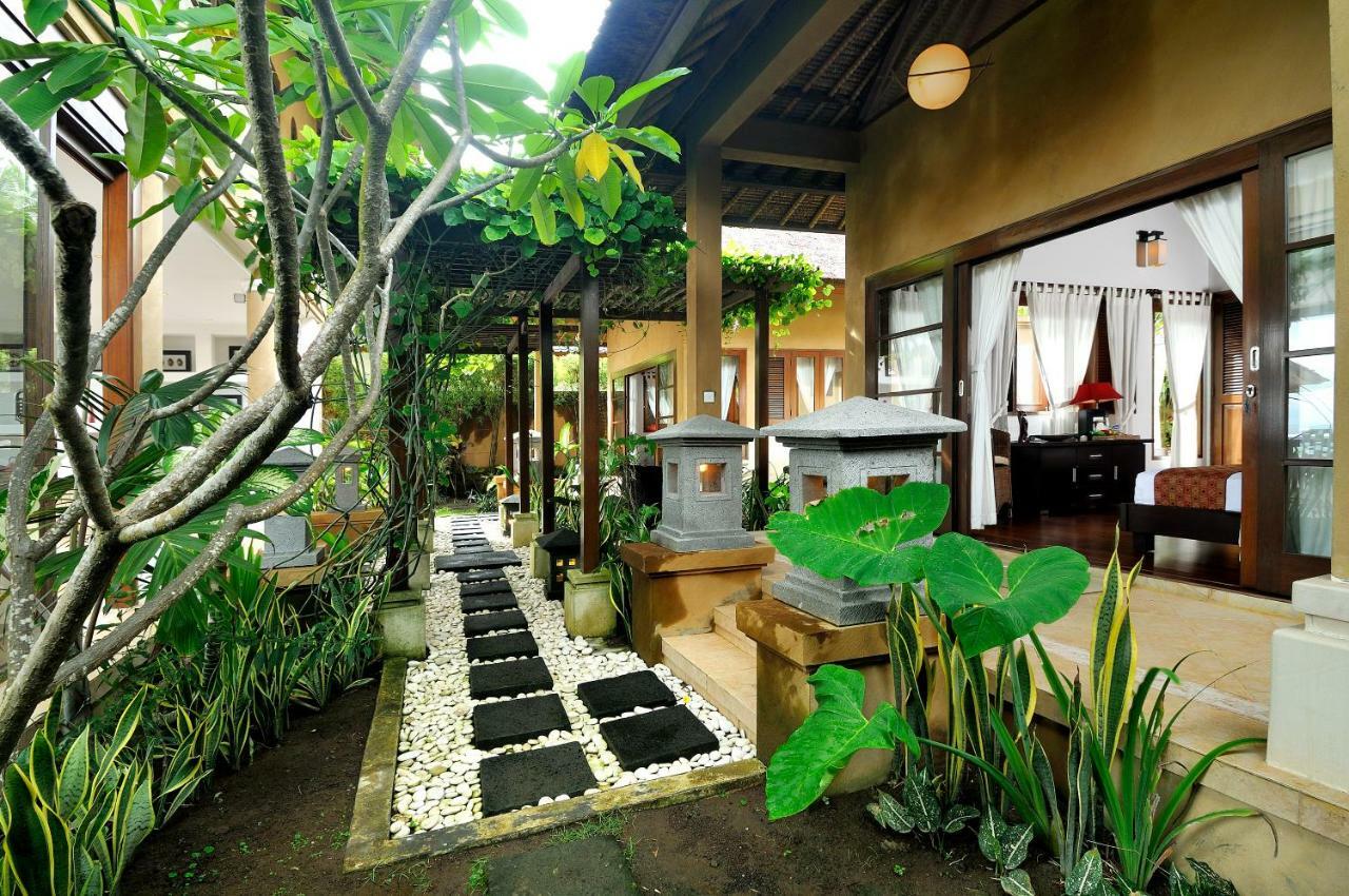 Talia Vashti - Oceanfront With Private Sea Access, Pool & Cook