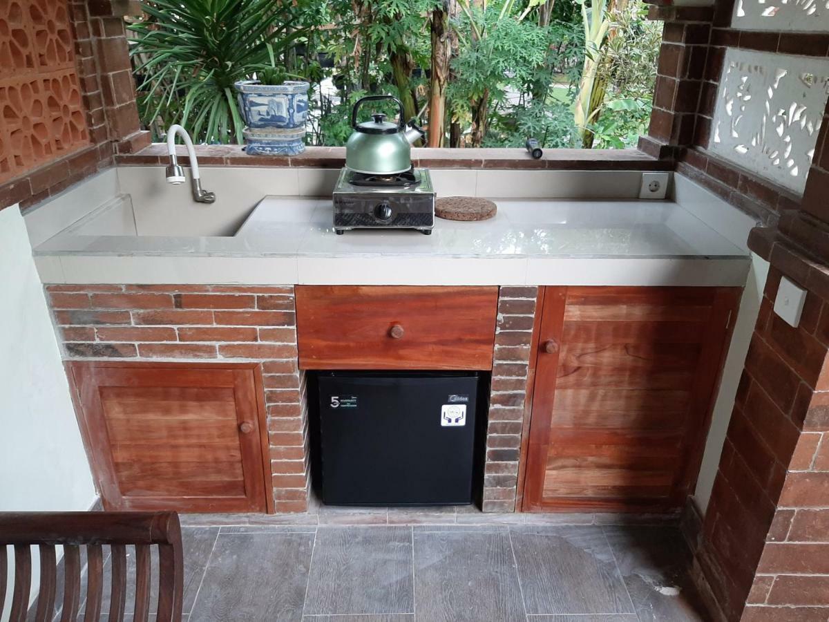 Guest house Hibiscus House Bali 3*