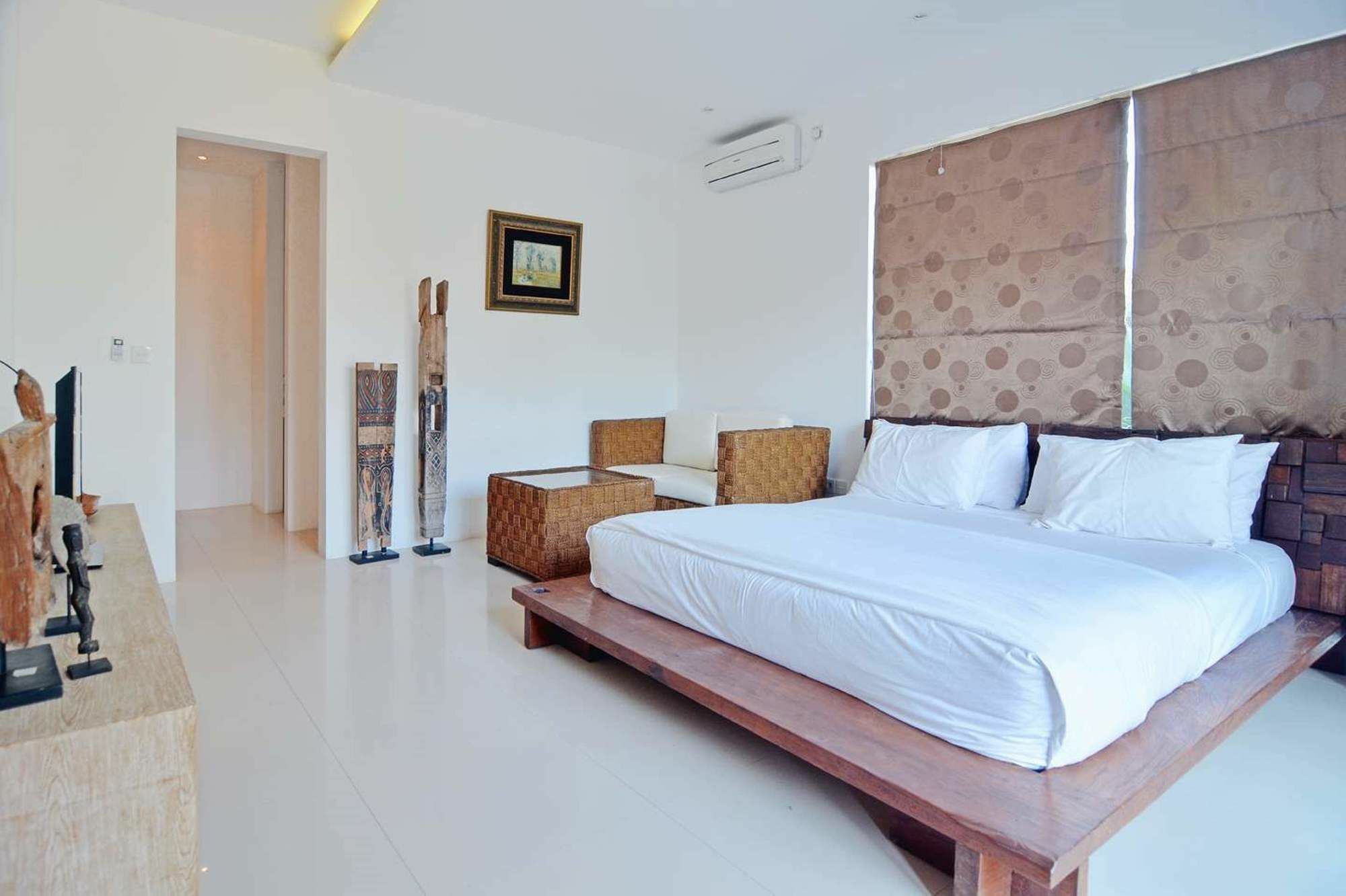 The Scene Estate Villa *