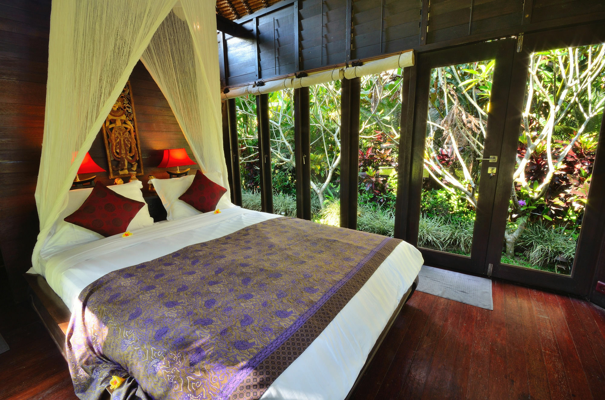 Jendela Di Bali *