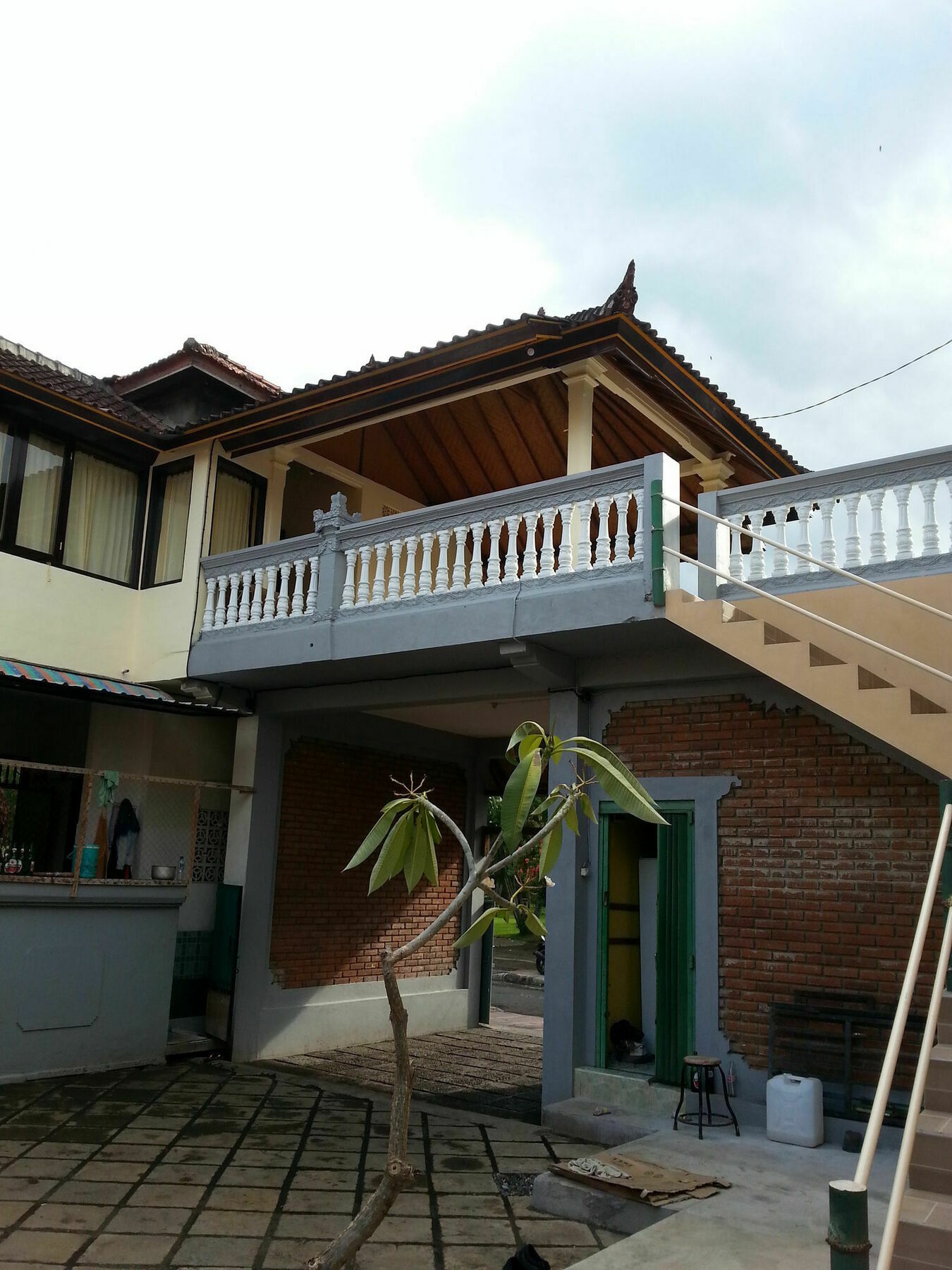 Wisma tamu Puri Mandhara Lovina (Bali)