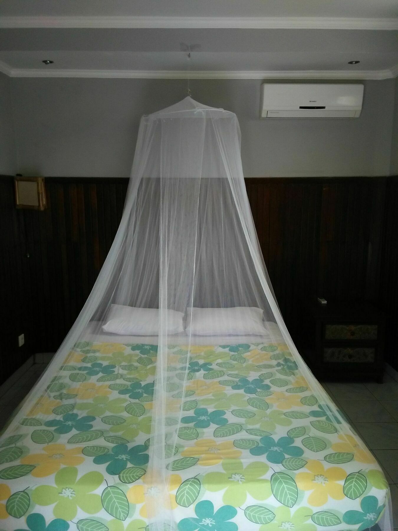 Wisma tamu Puri Mandhara Lovina (Bali)