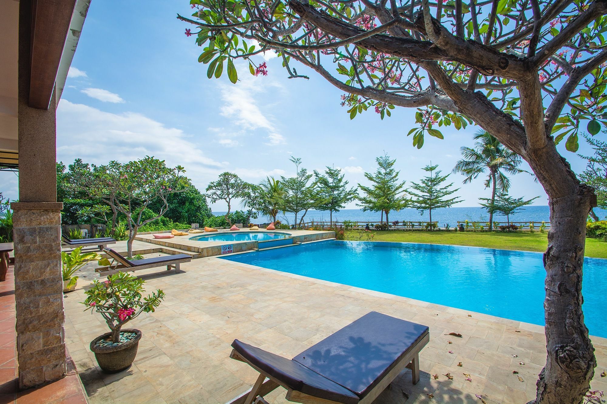 Hotel Club & 4*