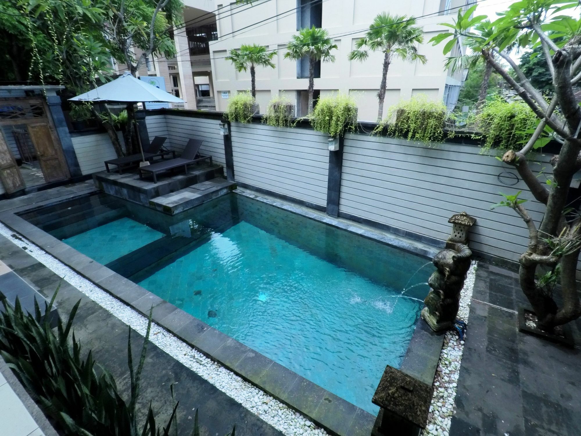 Happy Guest house 3*