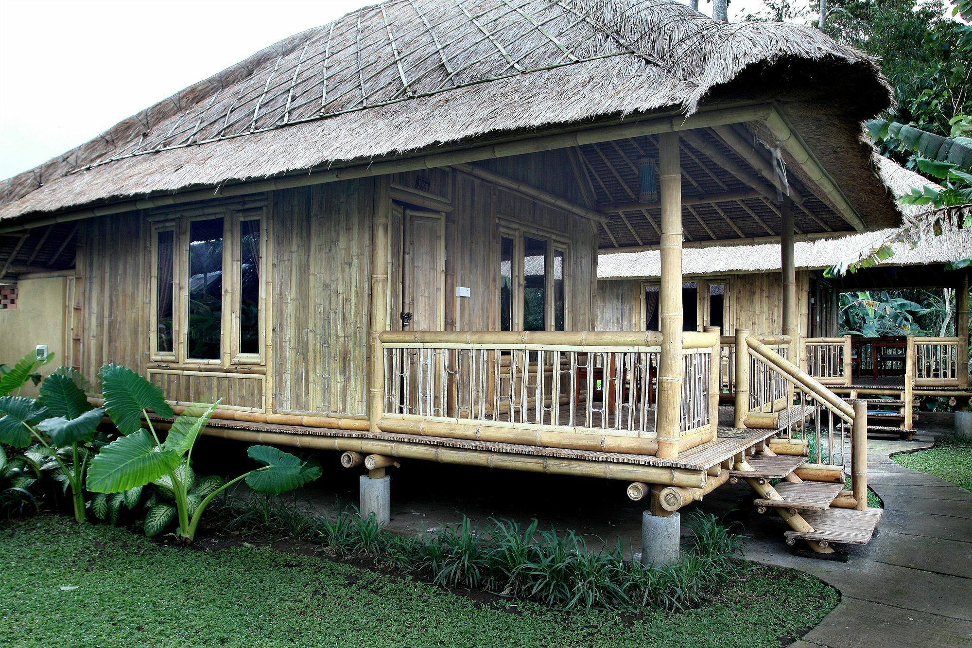 Puri Taman Sari Resort Tabanan (Bali)