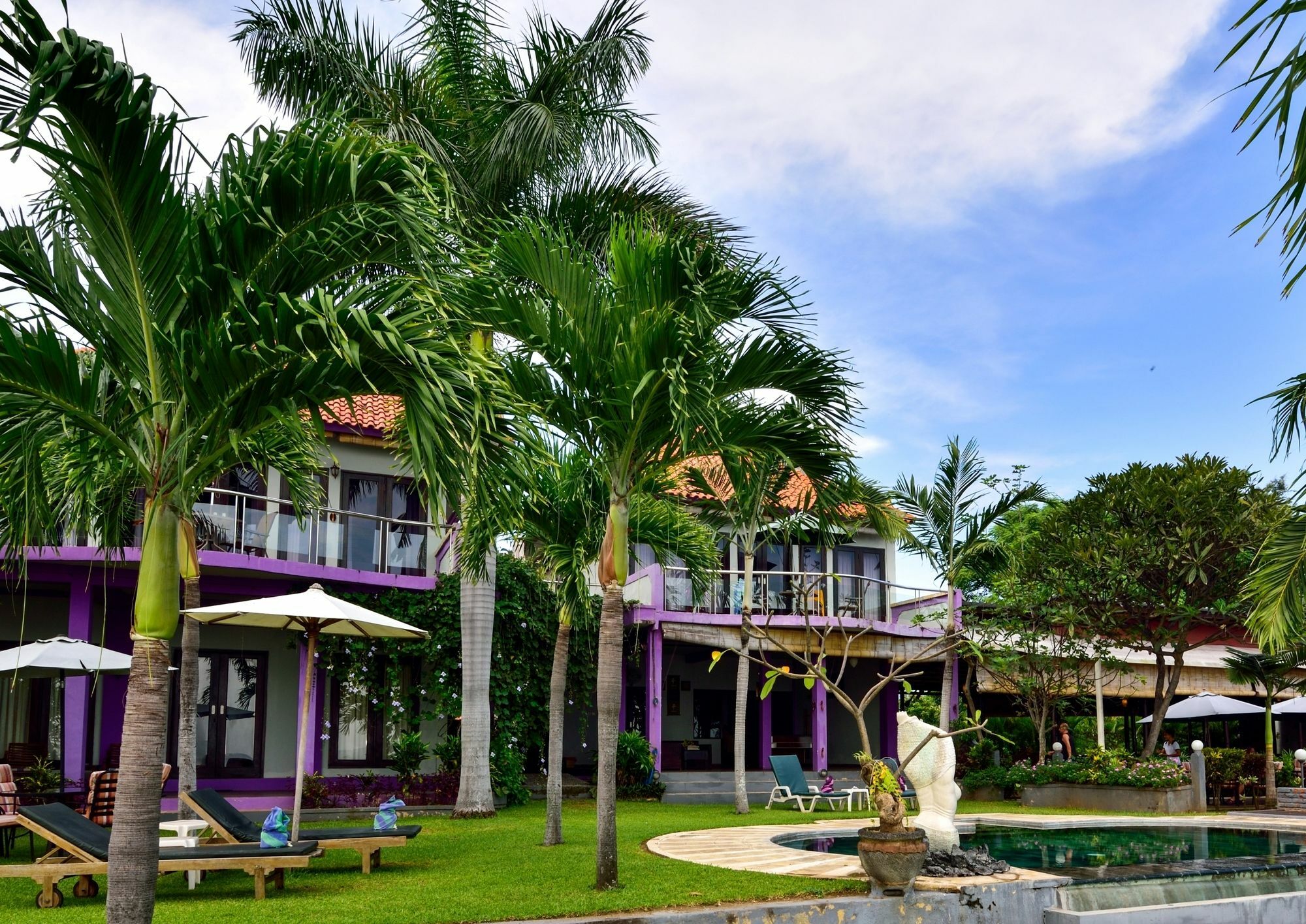 Holiday park Dolphin Bali 3*