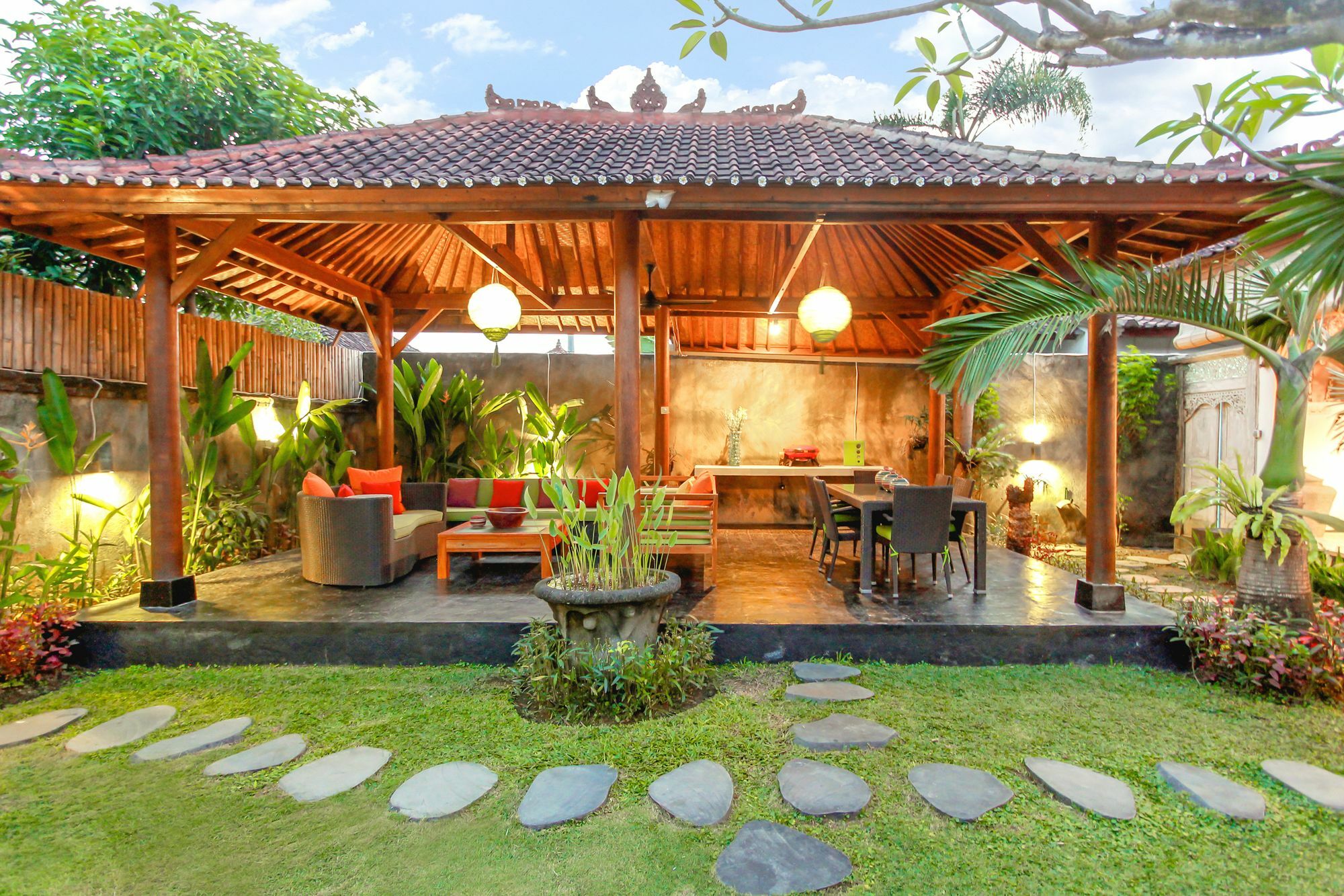 Villa Bali Caviar *