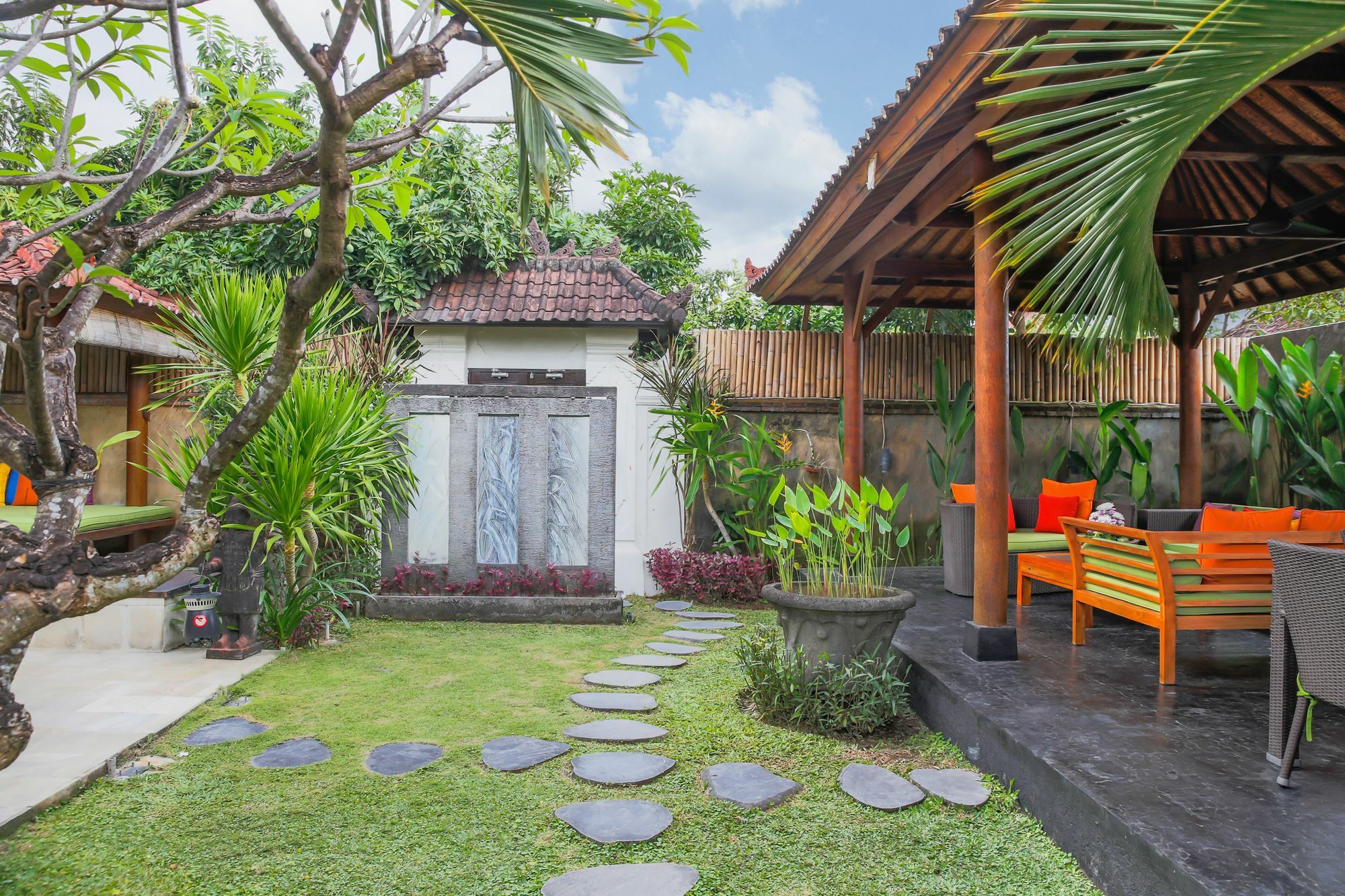 Villa Bali Caviar *
