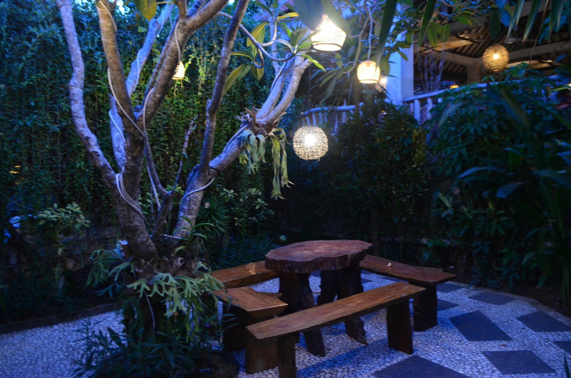 Guest house Padang Padang Breeze 2*