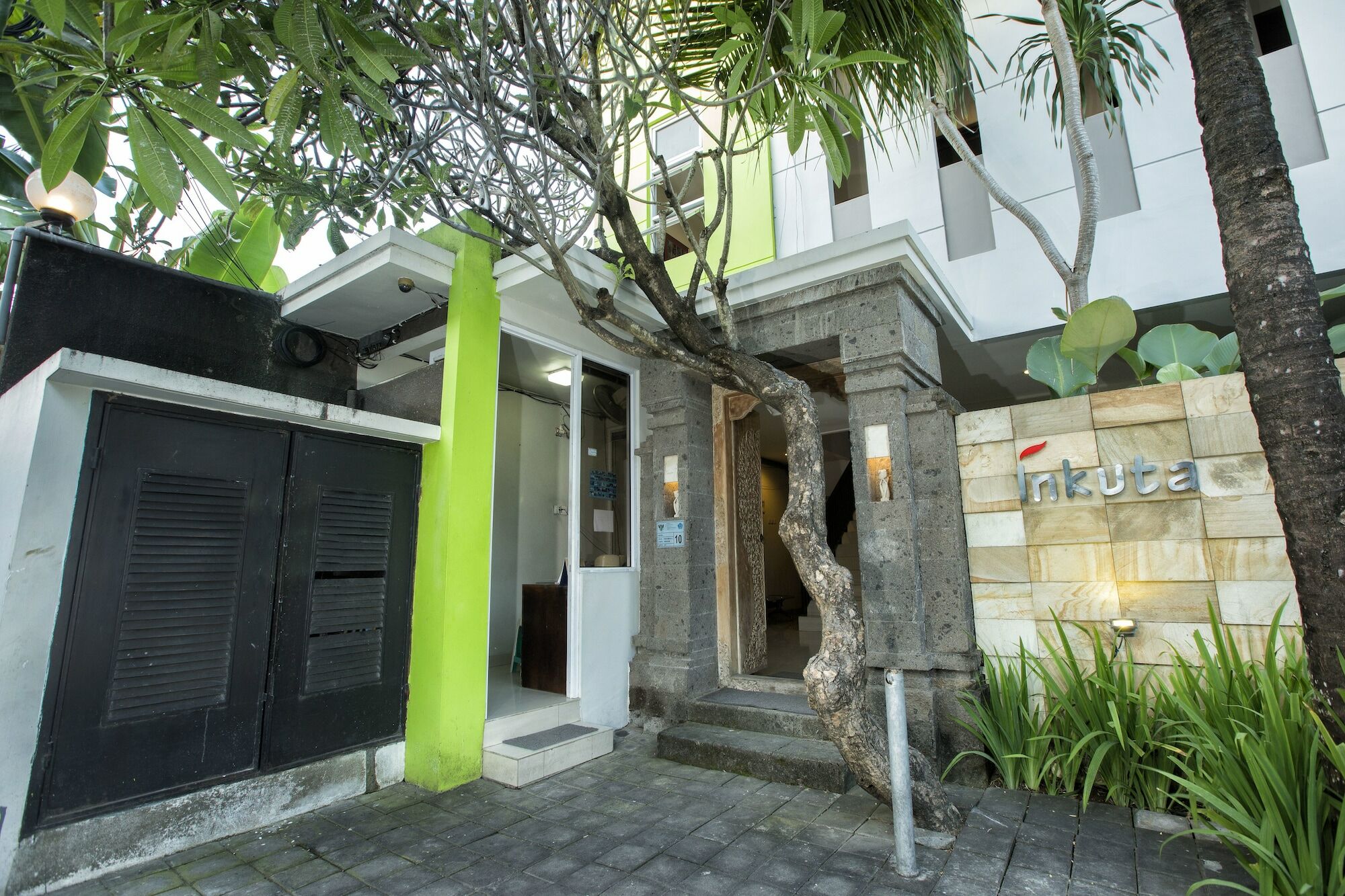 Inkuta And Wisma tamu