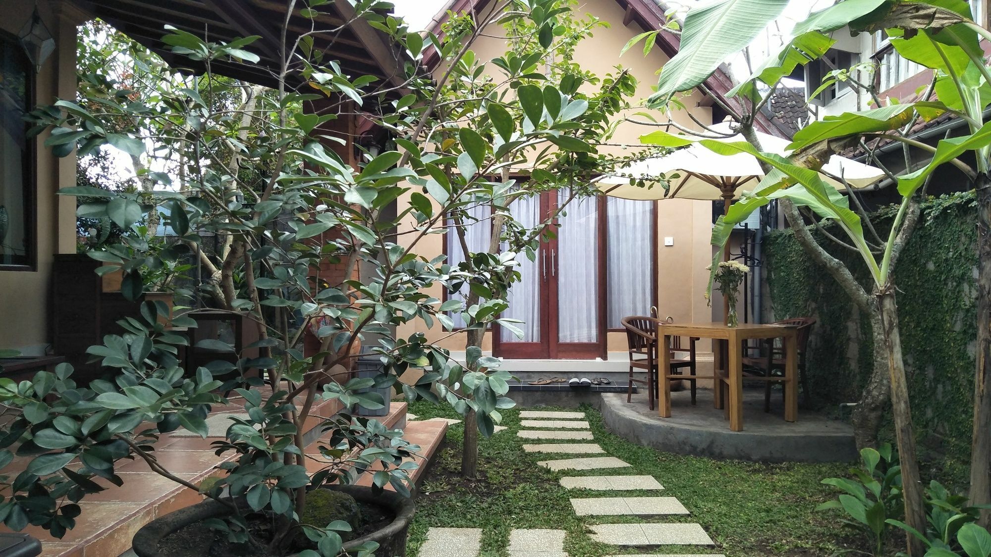 Griya Sriwedari Guest house