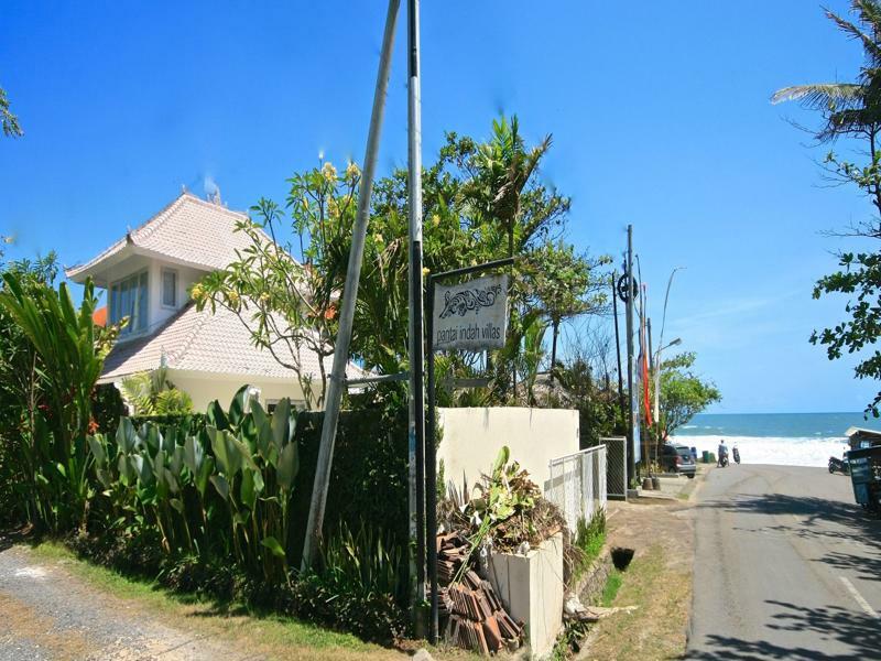Villa Pantai Indah