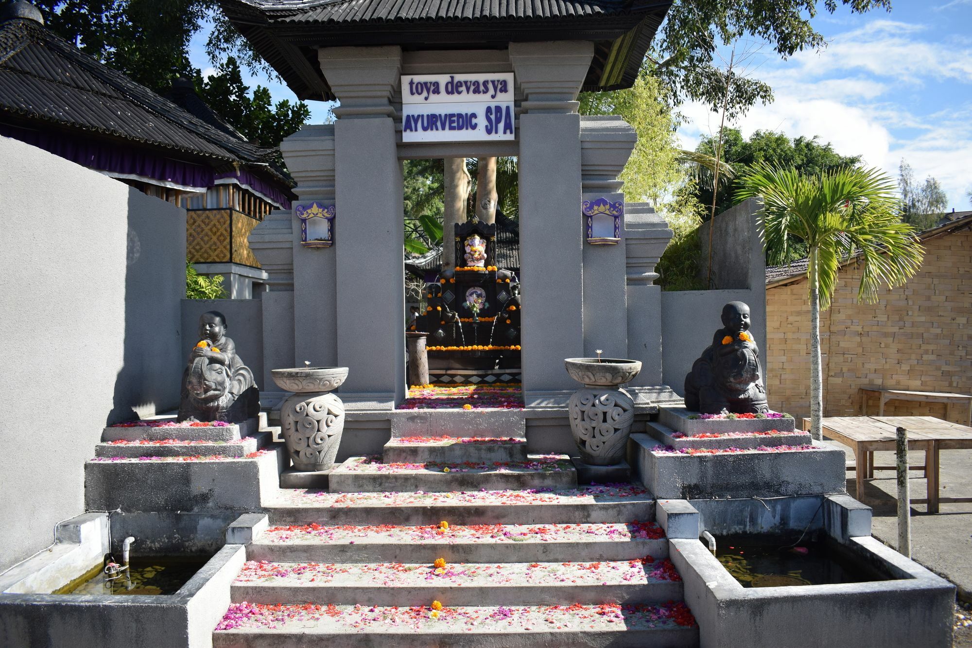 Villa The Ayu At Toya Devasya