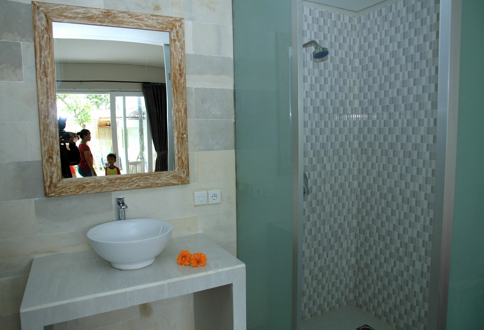 Asung Guest house 2*