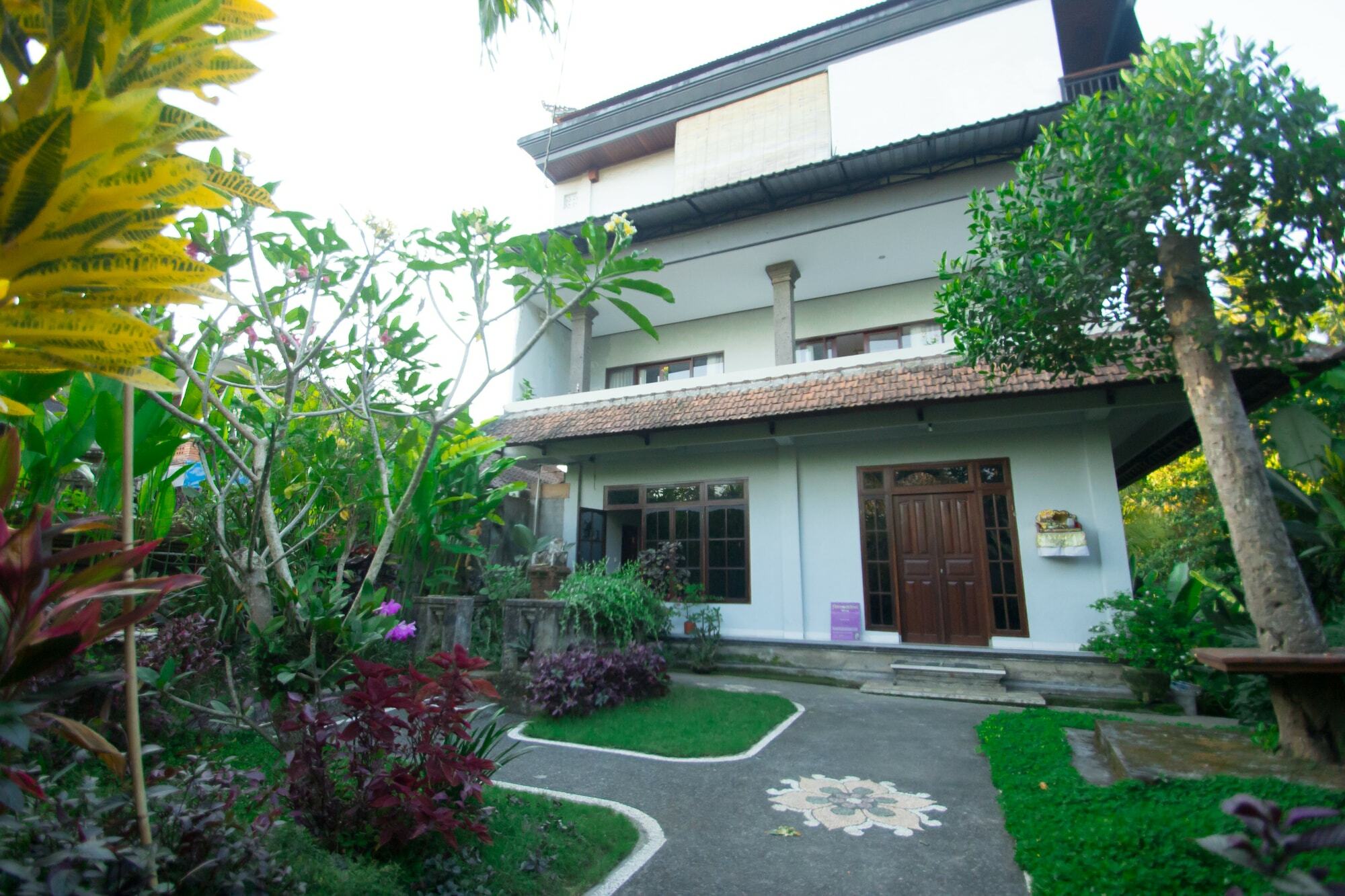 Guest house Akusara House *