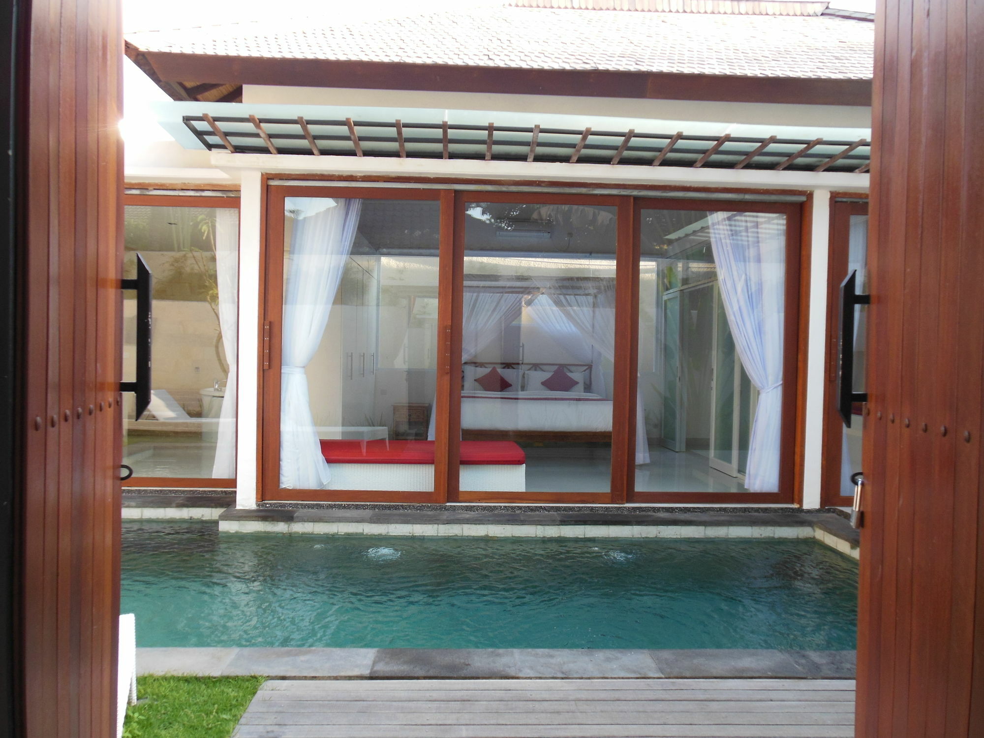 Hk Bali * Legian (Bali)