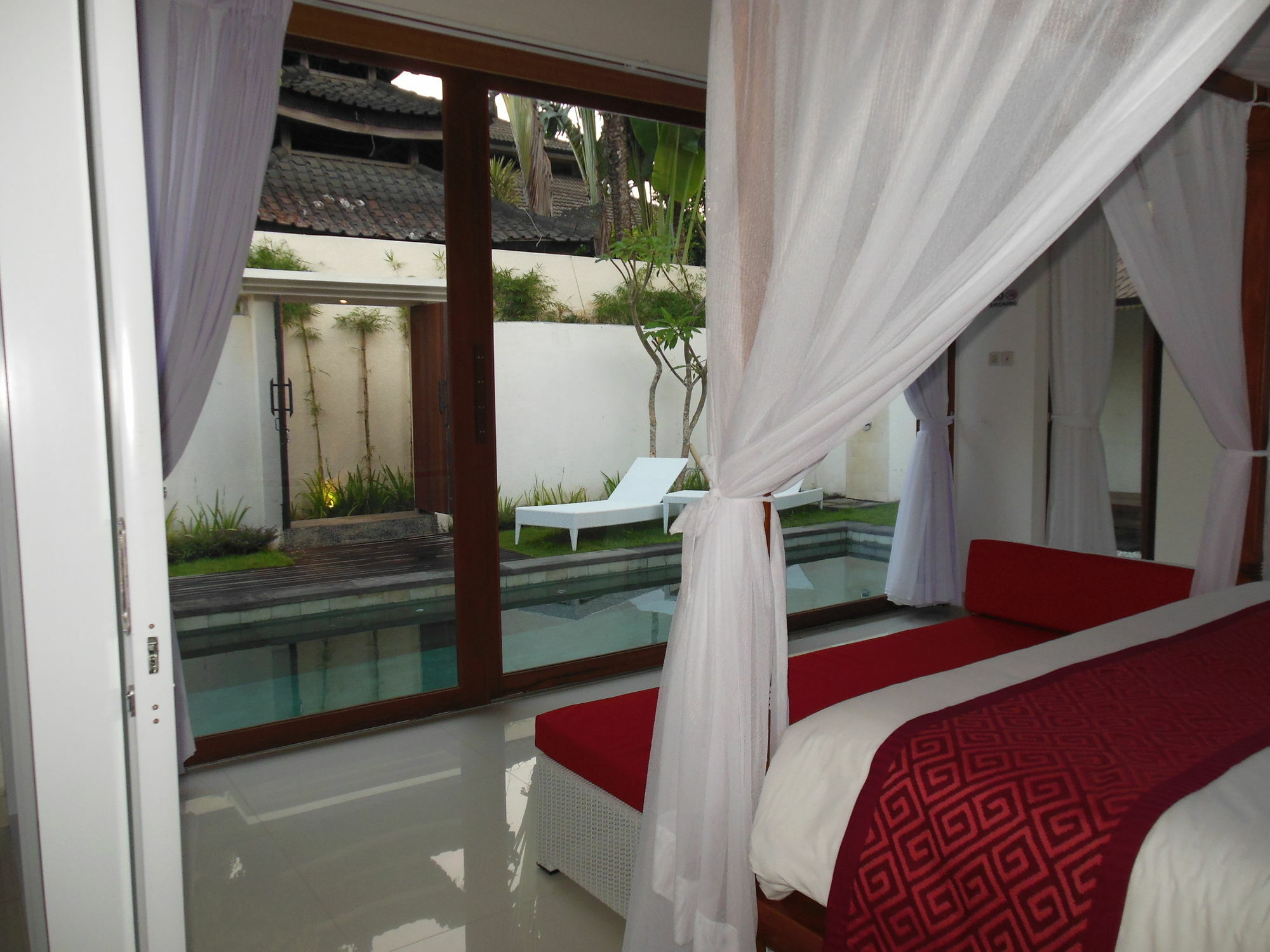 Hk Bali Legian (Bali)