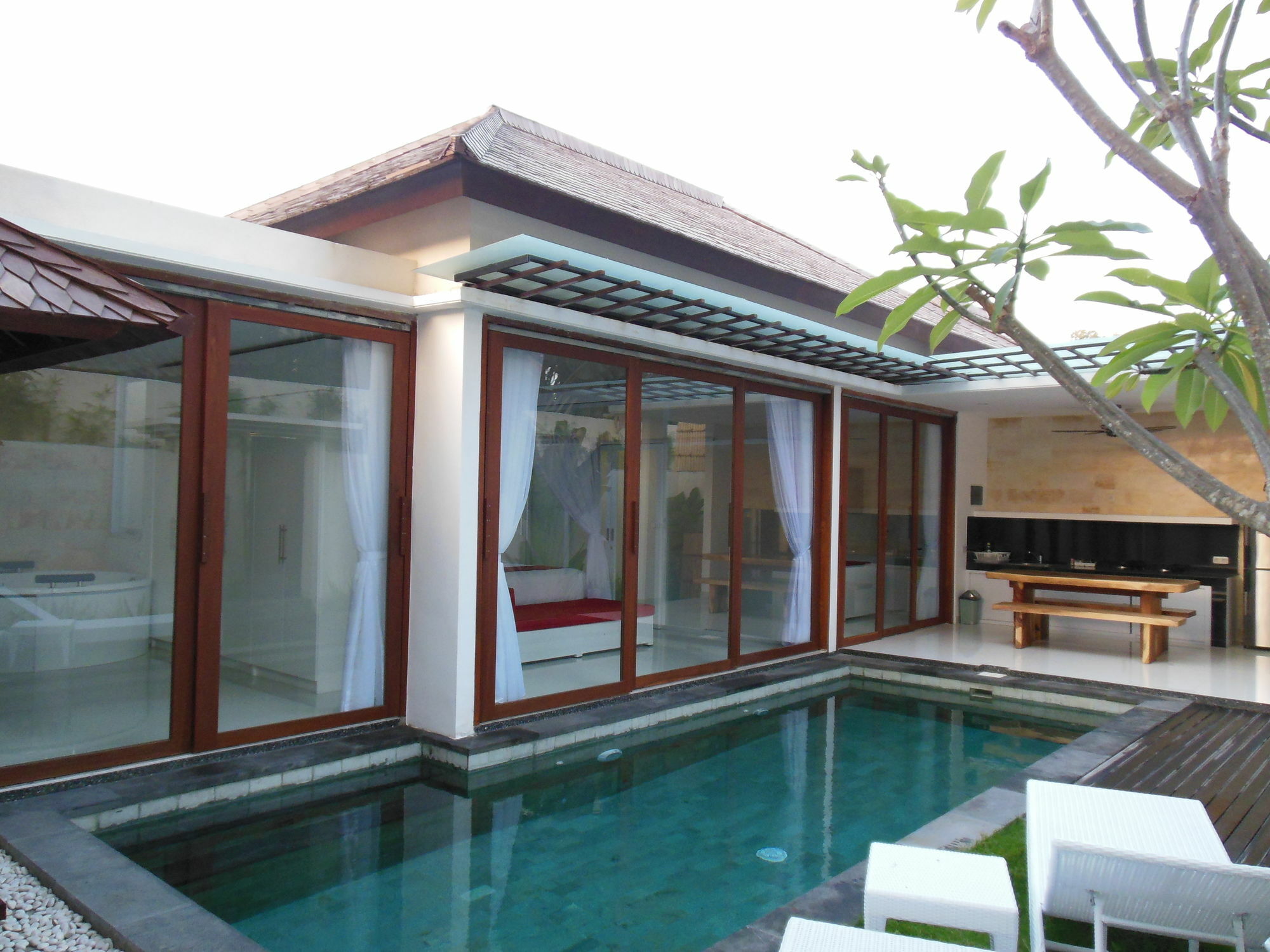 Hk Bali