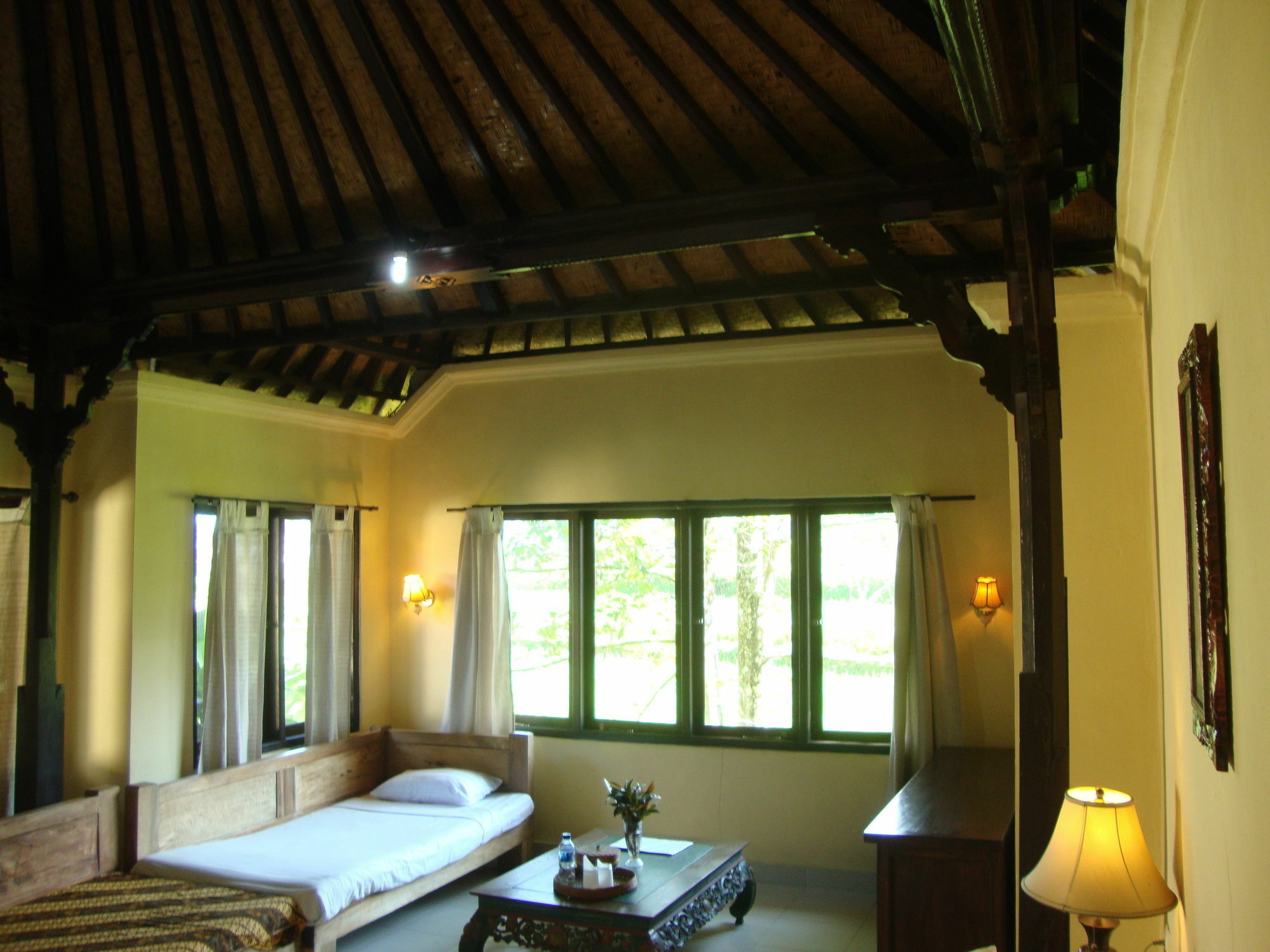 Atres Munduk (Bali)