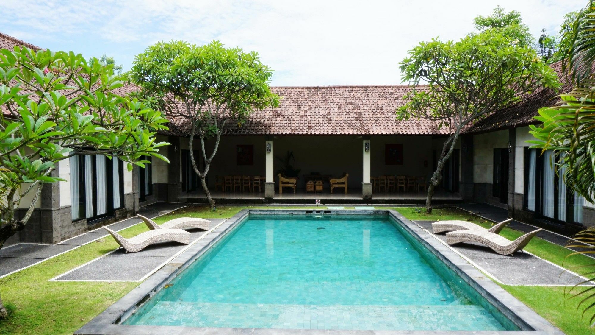 Bali Merita 4*