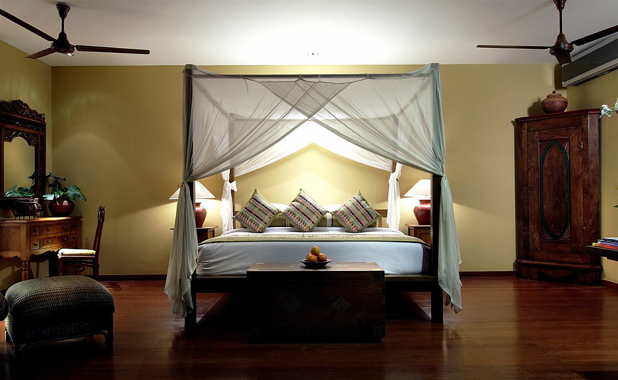 The Longhouse, - Bali Jimbaran (Bali)