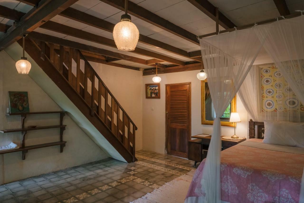 Pisang 3* Candi Dasa (Bali)