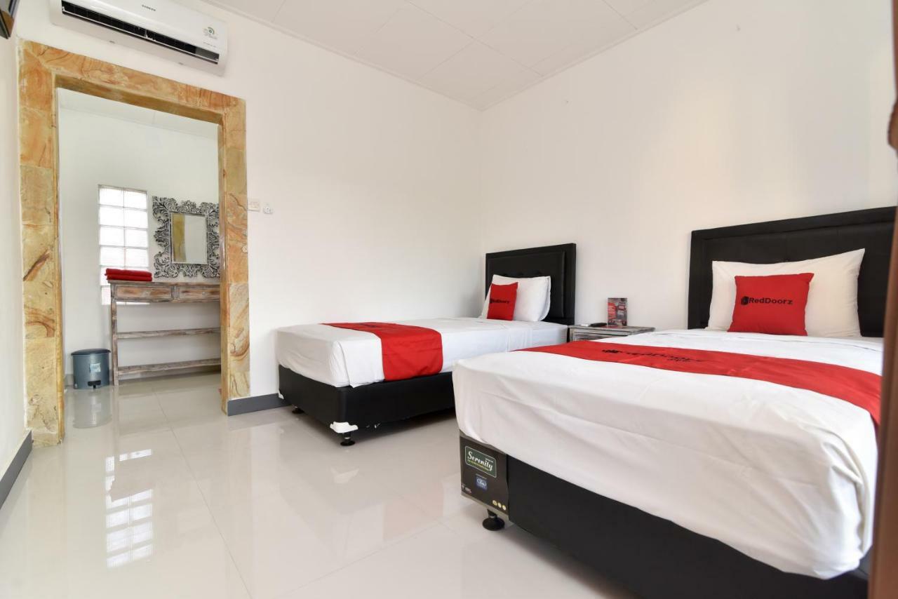Guest house Reddoorz Near Tanjung Benoa 2*