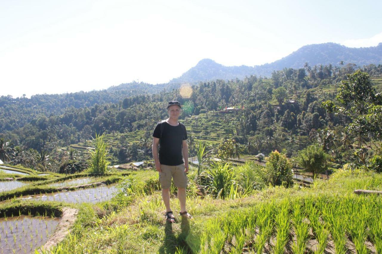 Homestay Ananda Lemukih *