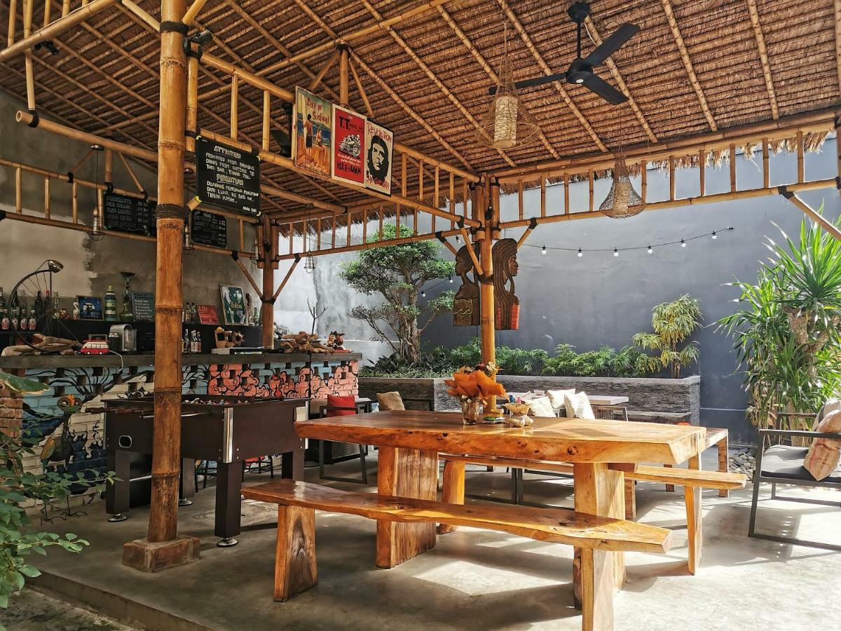 Nuka Beach Hostel Kuta (Bali)