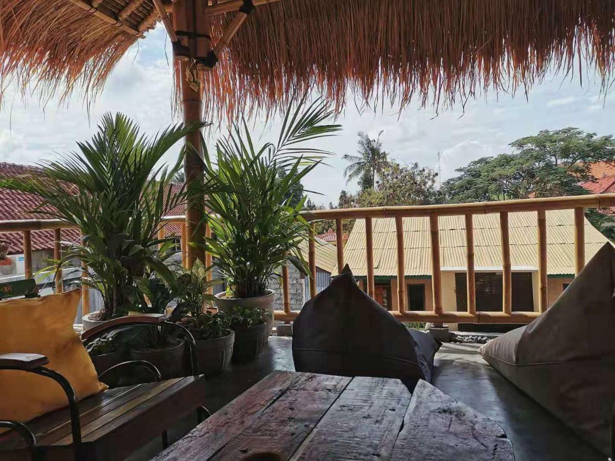 Hostel Nuka Beach *