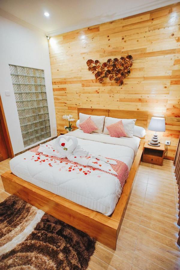 Dong Jegeg Guest house *