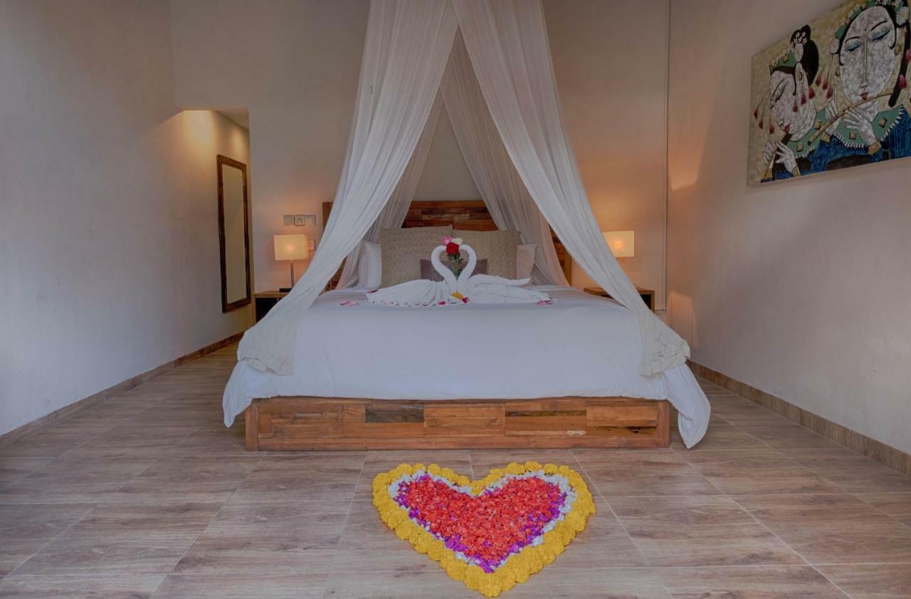 Mas By Sanga Sanga Hospitality Villa *