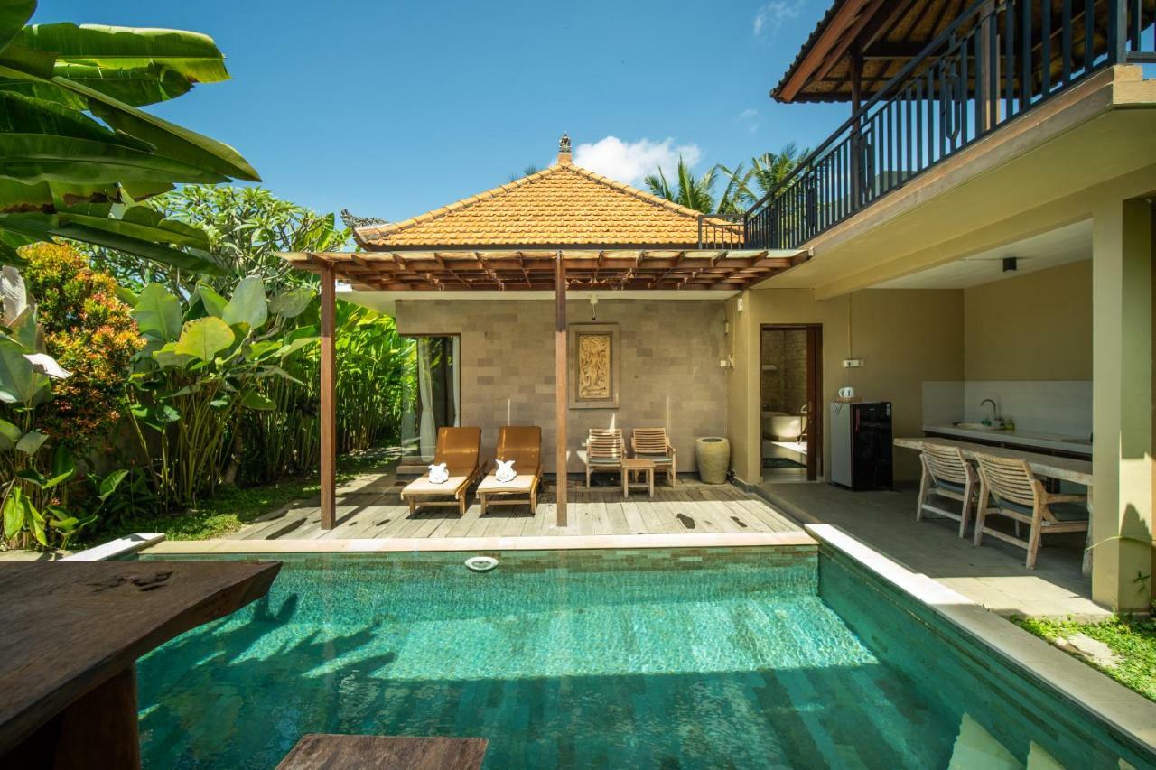 Lestari Villa *