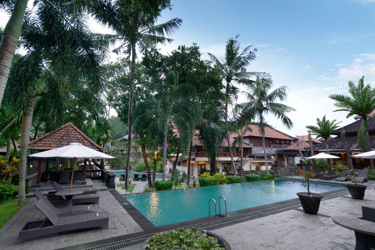 Champlung Sari And Hotel