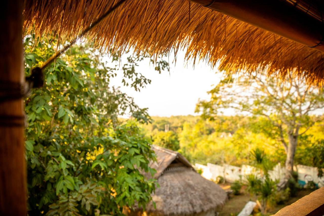 Vertical House Bali Lodge