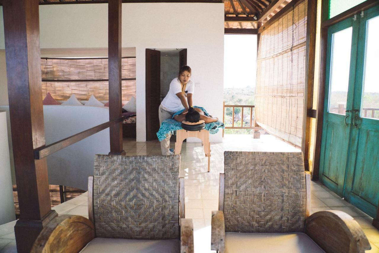 Adila Bali 4*
