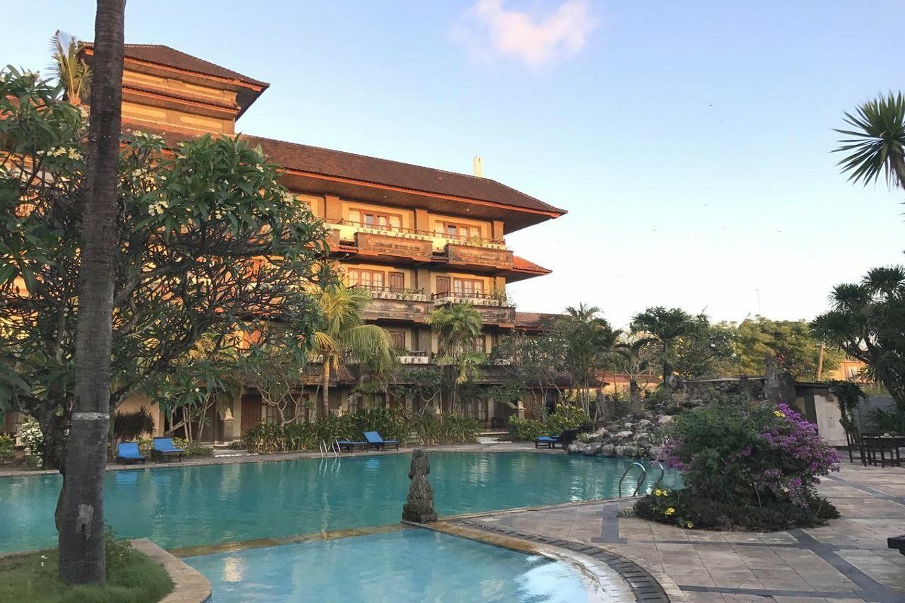 Sari Segara & 3* Jimbaran (Bali)